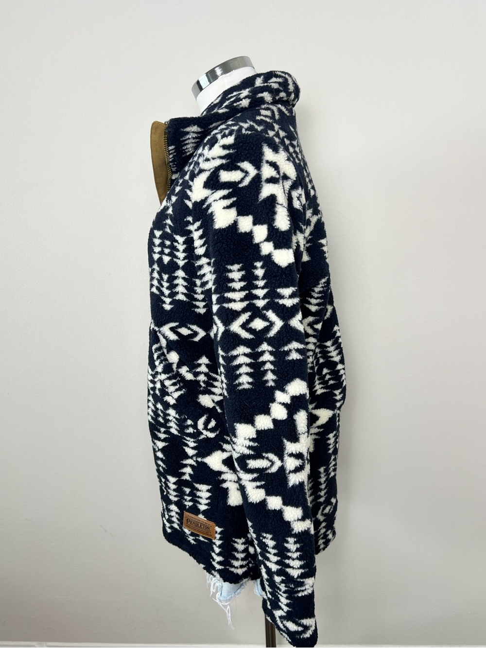 Pendleton Alder Berber Fleece Jacket Womens S Juniper Mesa Navy/Black Geometric - Picture 6 of 10